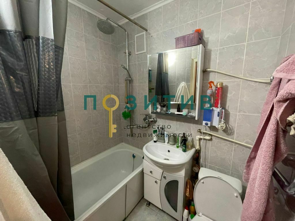 Продажа 2-комнатной квартиры, Минеральные Воды, Терешковой ул,  12