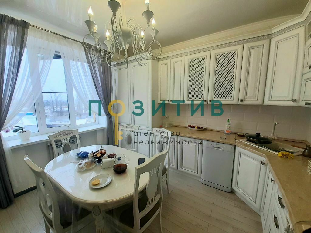 Продажа 4-комнатной квартиры, Пятигорск, Кипарисовая ул,  2к1