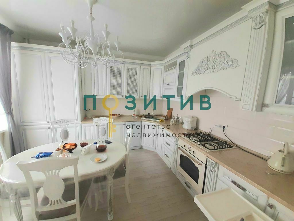 Продажа 4-комнатной квартиры, Пятигорск, Кипарисовая ул,  2к1