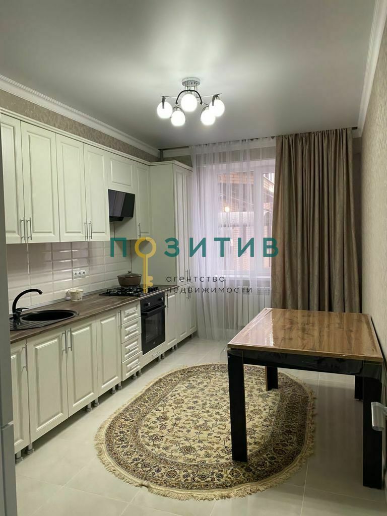 Продажа 2-комнатной квартиры, Пятигорск, Адмиральского ул,  1А