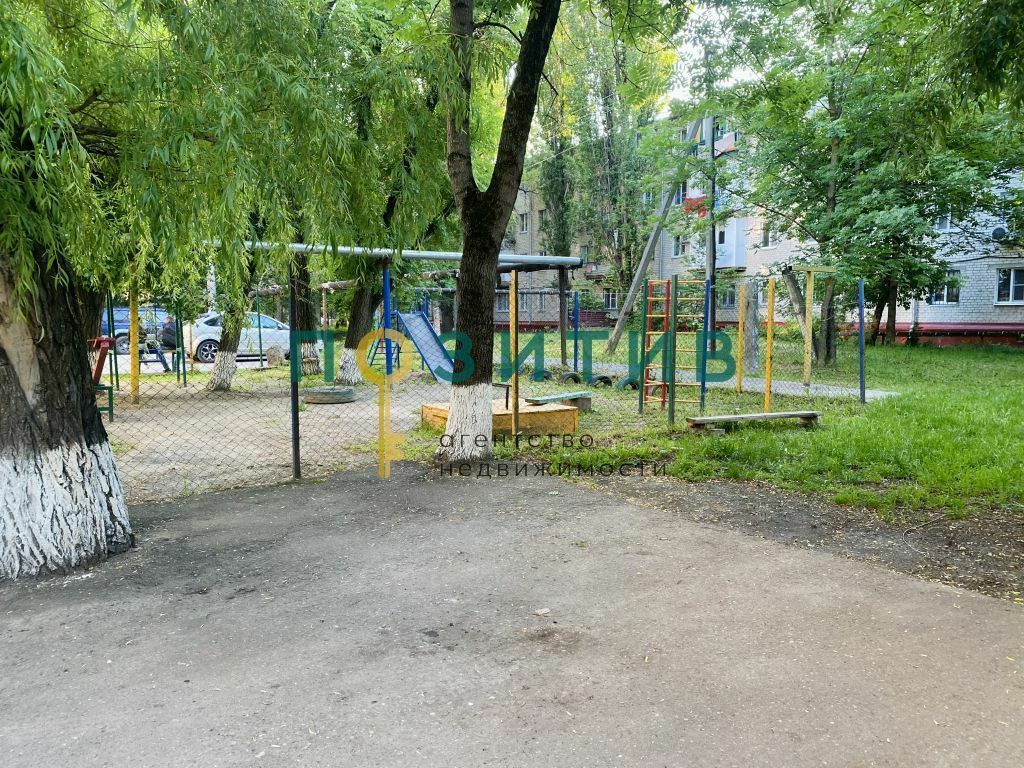 Продажа 3-комнатной квартиры, Минеральные Воды, 50 лет Октября ул,  33