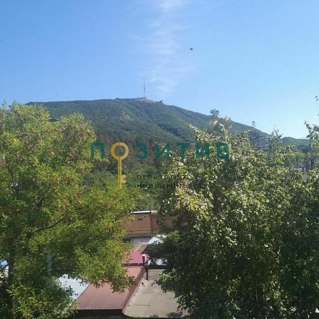 Продажа 4-комнатной квартиры, Пятигорск, Крайнего ул,  4