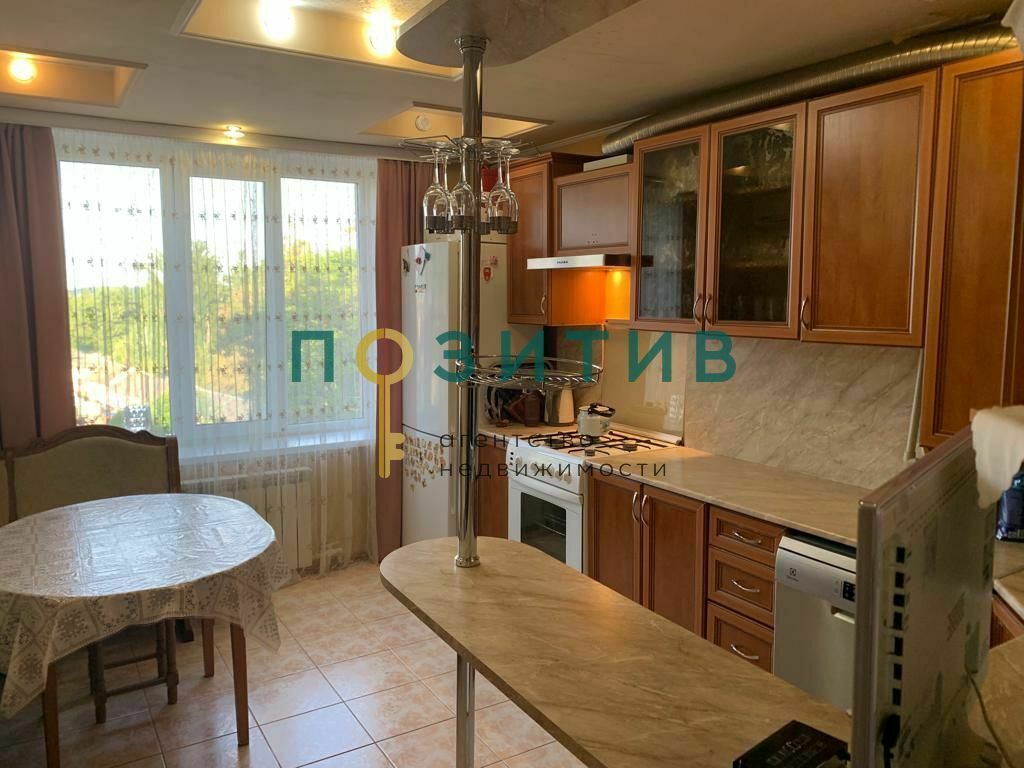 Продажа 4-комнатной квартиры, Пятигорск, Пестова ул,  36/74