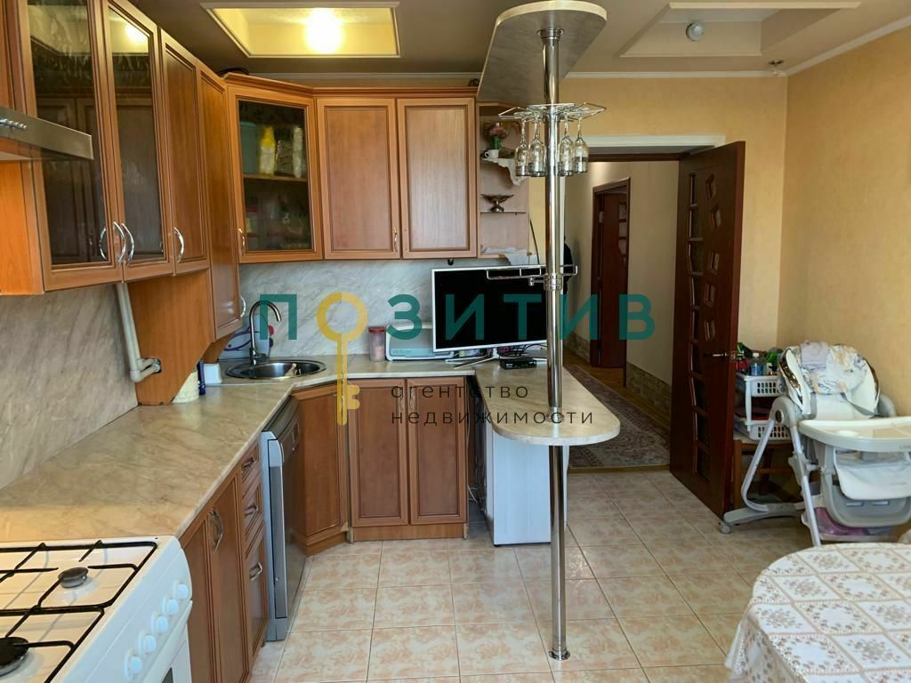 Продажа 4-комнатной квартиры, Пятигорск, Пестова ул,  36/74