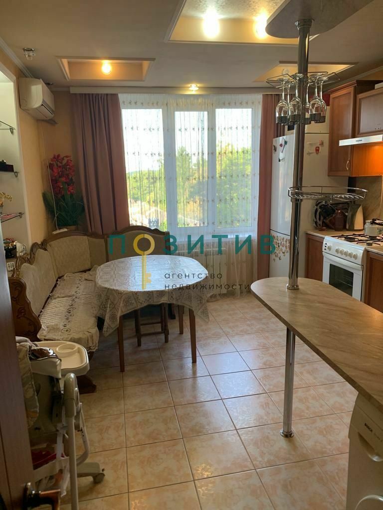 Продажа 4-комнатной квартиры, Пятигорск, Пестова ул,  36/74