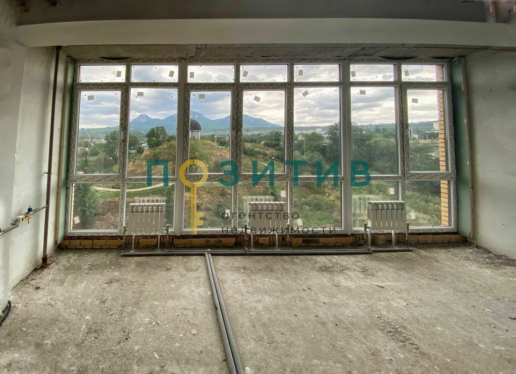 Продажа 2-комнатной квартиры, Пятигорск, Адмиральского ул,  1А