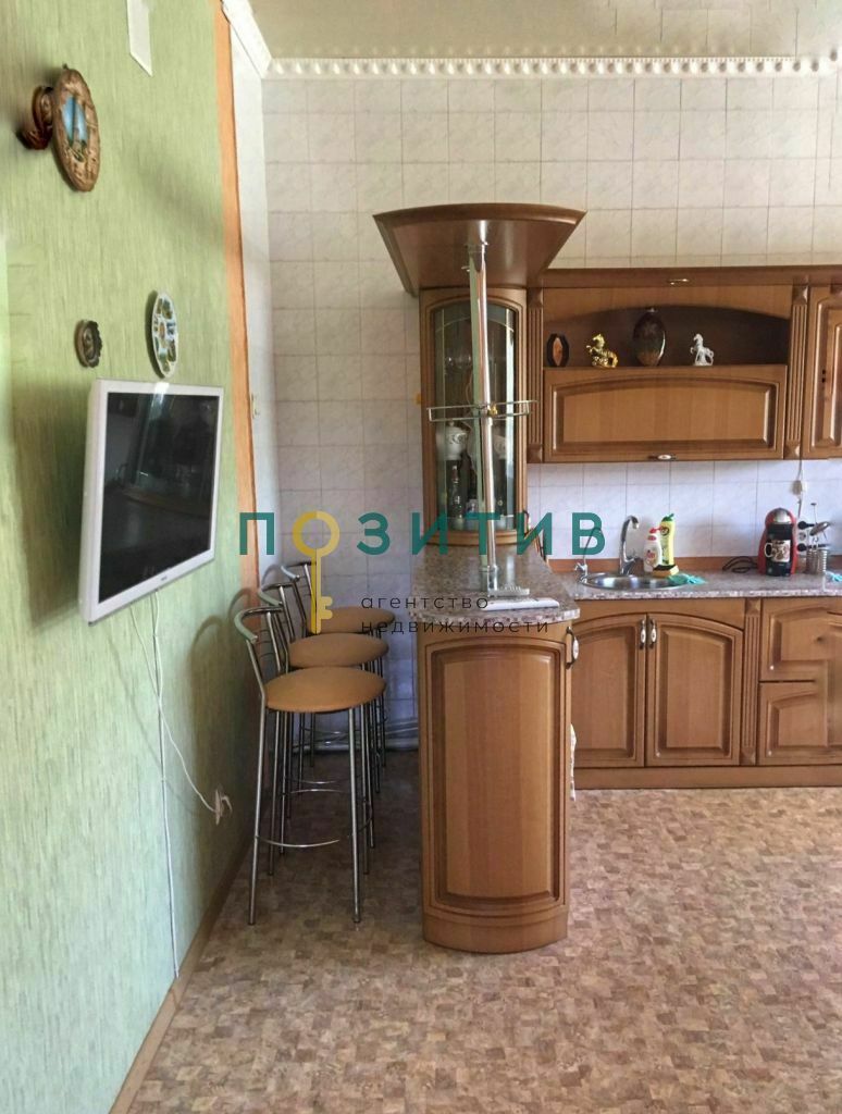 Продажа дома, 360м <sup>2</sup>, 10 сот., Ессентуки, Октябрьская ул