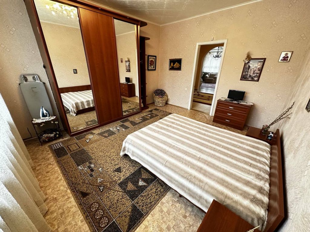 Продажа дома, 360м <sup>2</sup>, 10 сот., Ессентуки, Октябрьская ул