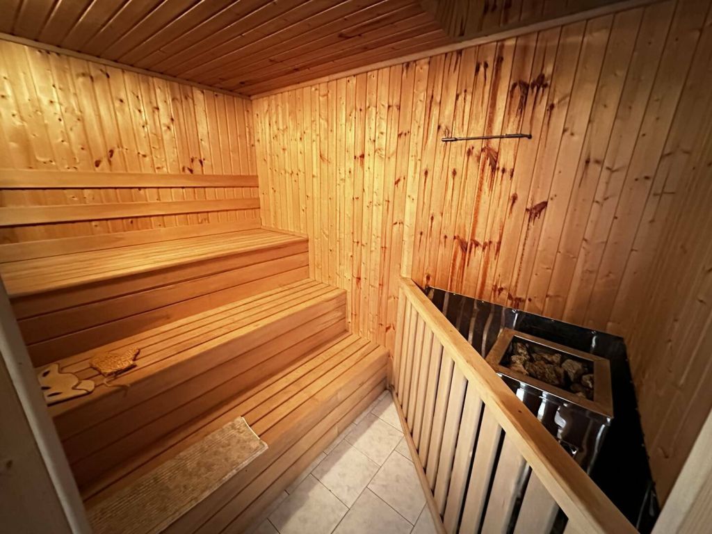 Продажа дома, 360м <sup>2</sup>, 10 сот., Ессентуки, Октябрьская ул