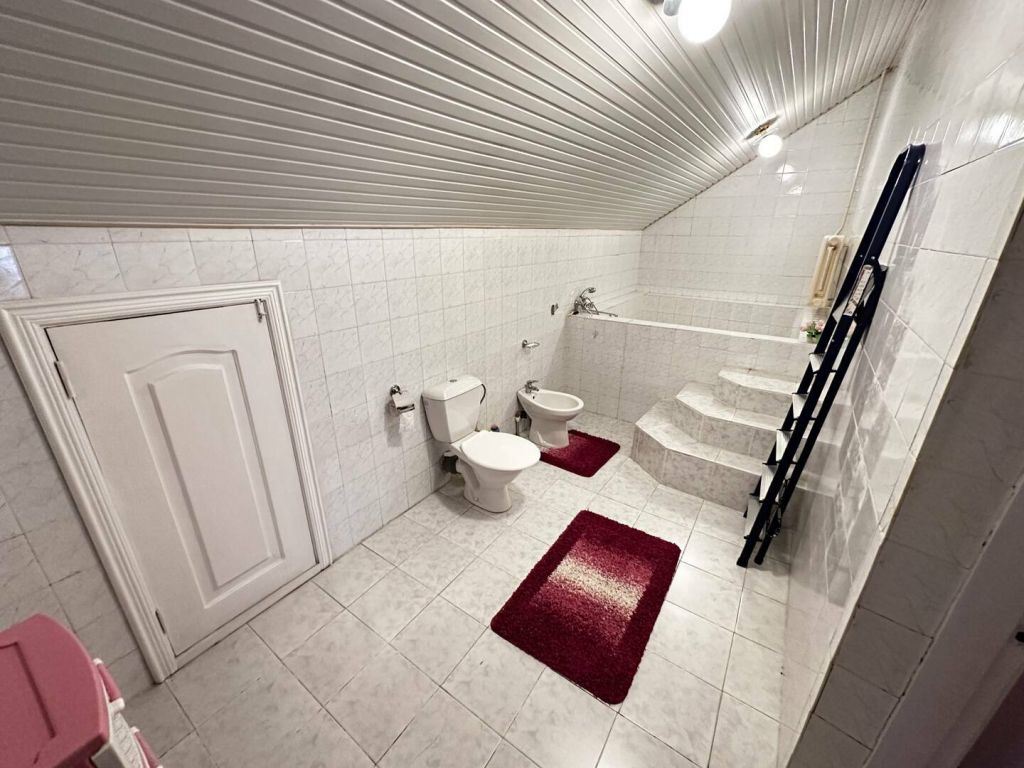 Продажа дома, 360м <sup>2</sup>, 10 сот., Ессентуки, Октябрьская ул