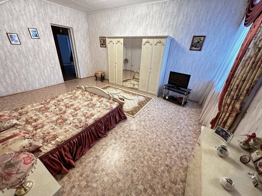 Продажа дома, 360м <sup>2</sup>, 10 сот., Ессентуки, Октябрьская ул