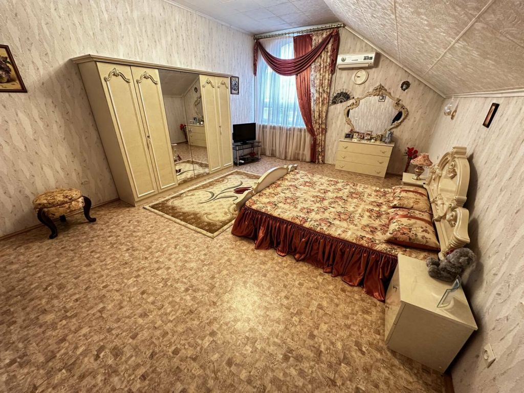 Продажа дома, 360м <sup>2</sup>, 10 сот., Ессентуки, Октябрьская ул