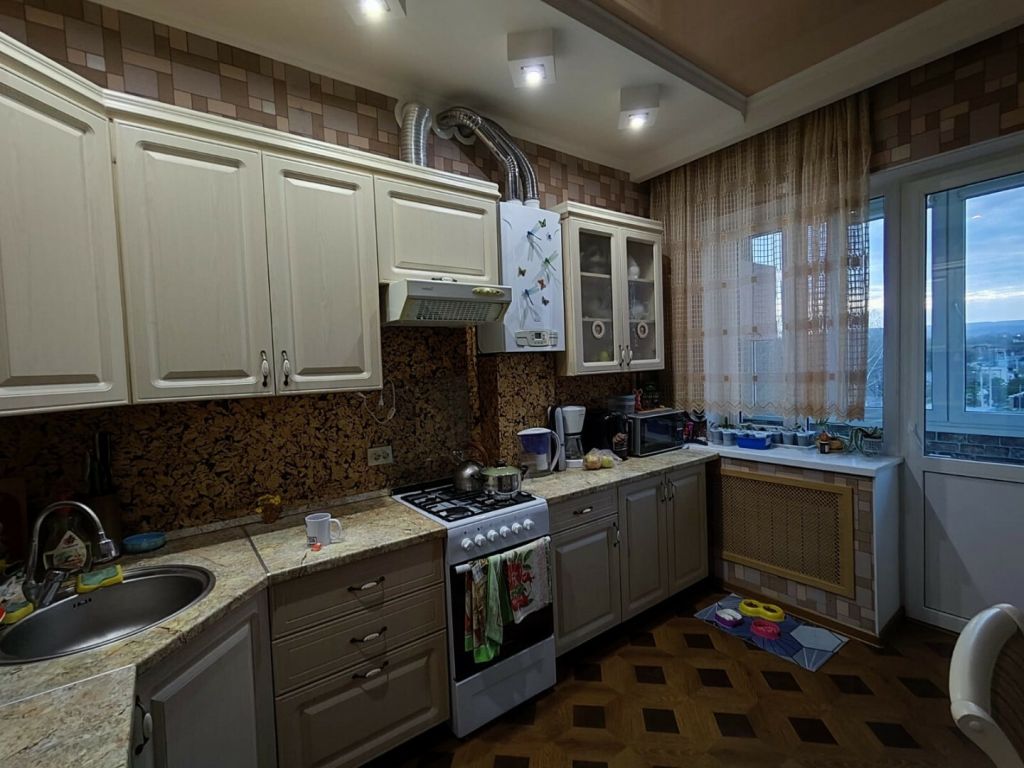 Продажа 3-комнатной квартиры, Ессентуки, Береговая ул,  5