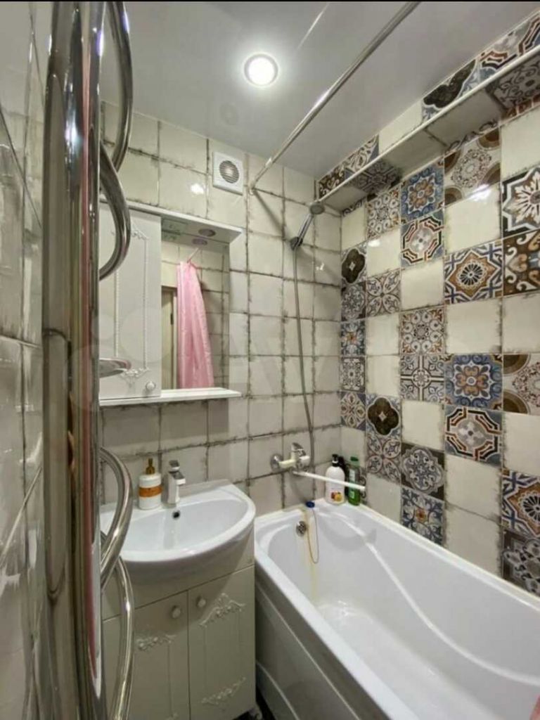 Продажа 2-комнатной квартиры, Ессентуки, Кисловодская ул,  40А