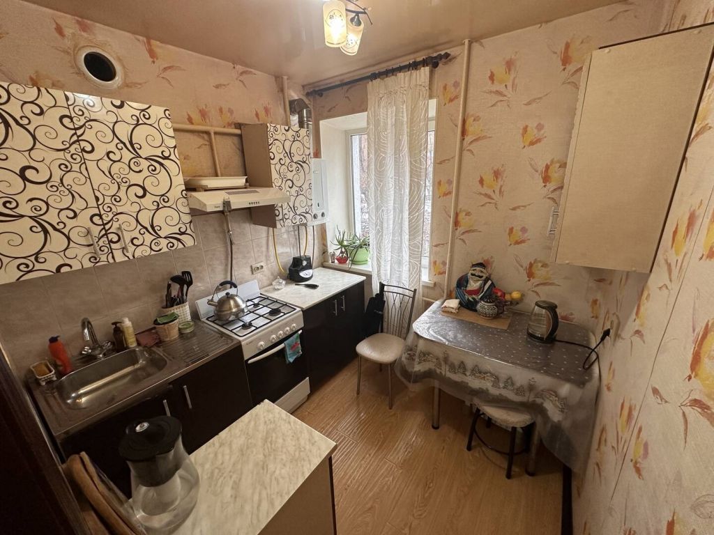 Продажа 2-комнатной квартиры, Ессентуки, Октябрьская ул,  445 ПОДЪЕЗД 2