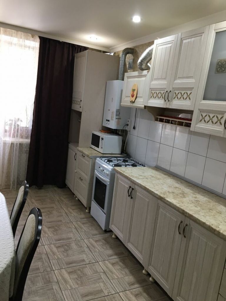 Продажа 2-комнатной квартиры, Ессентуки, Средняя ул,  7