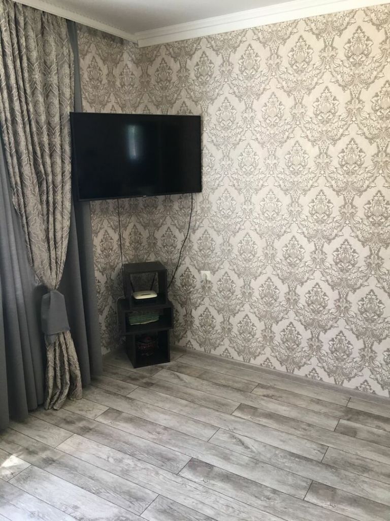 Продажа 2-комнатной квартиры, Ессентуки, Средняя ул,  7