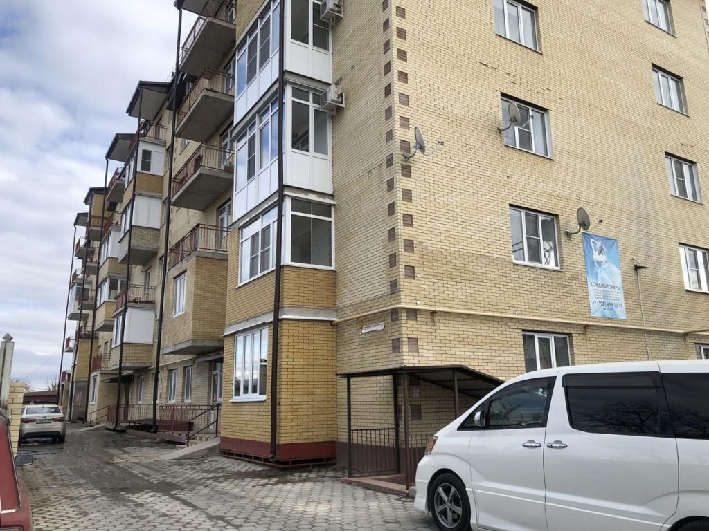 Продажа 2-комнатной квартиры, Ессентуки, Кольцевая ул,  117