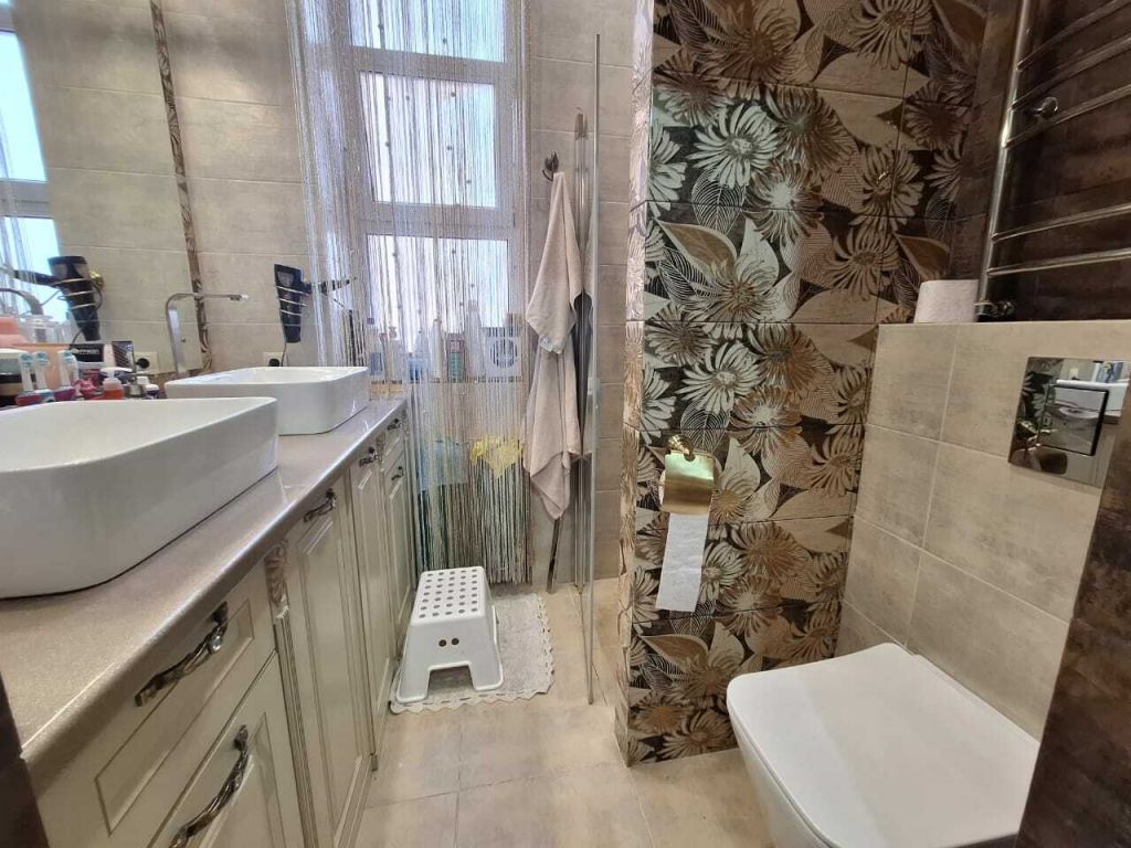 Продажа 3-комнатной квартиры, Пятигорск, Козлова ул,  22