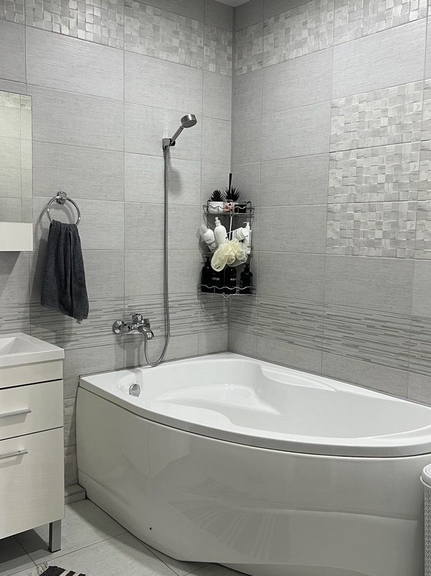 Продажа 3-комнатной квартиры, Пятигорск, Нежнова ул,  52