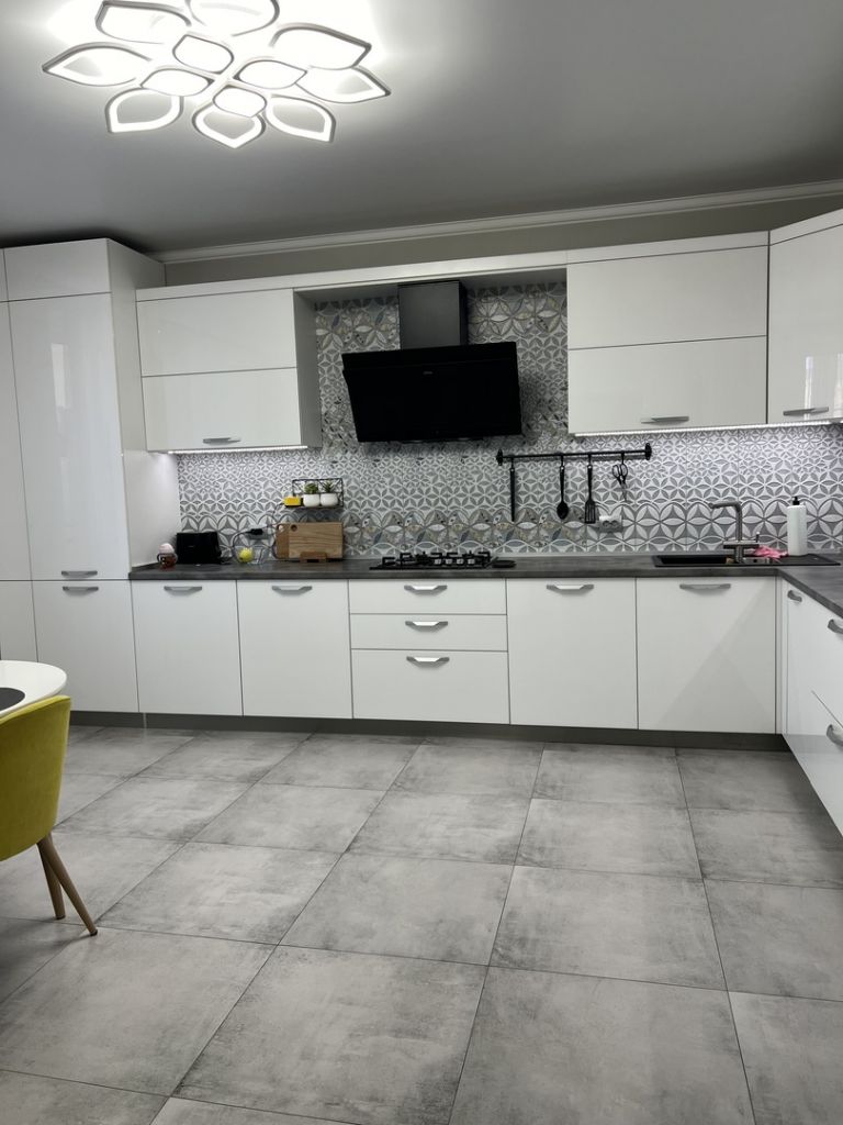 Продажа 3-комнатной квартиры, Пятигорск, Нежнова ул,  52