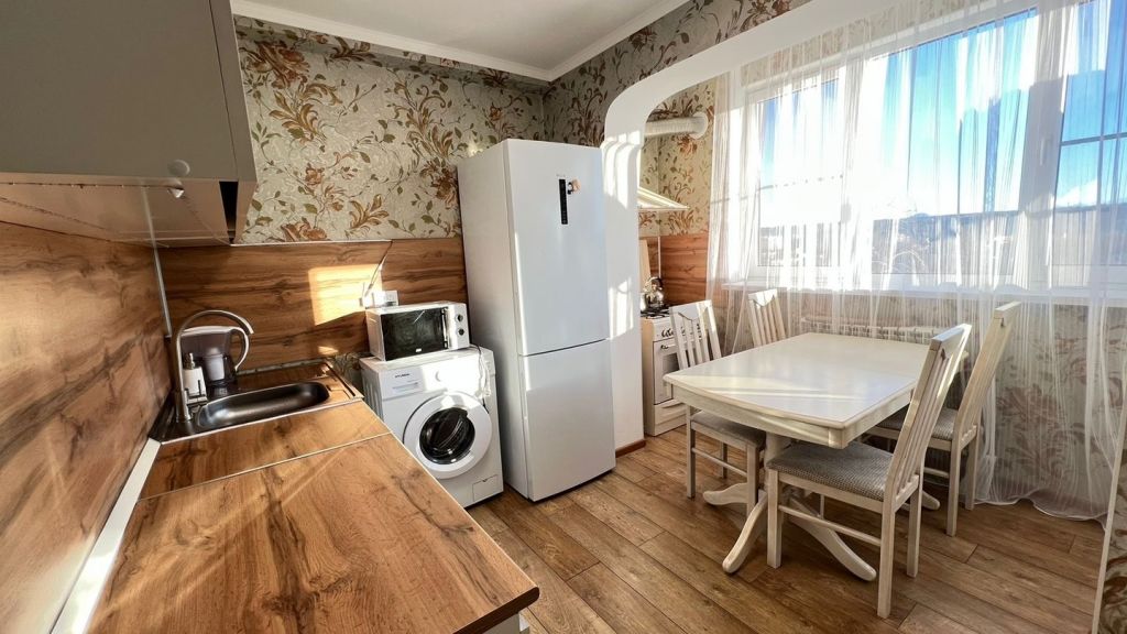 Продажа 4-комнатной квартиры, Пятигорск, Мира ул,  39