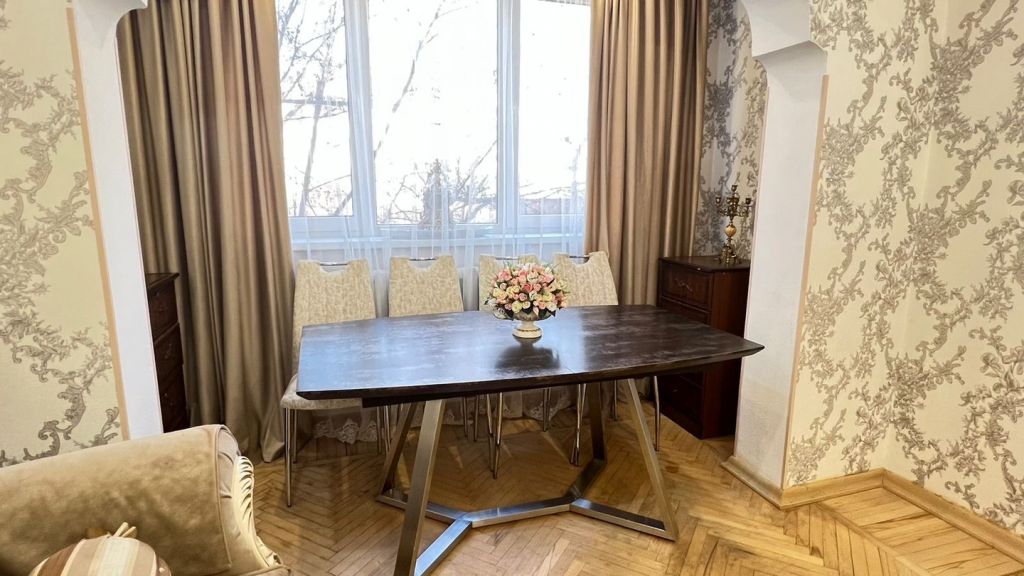 Продажа 4-комнатной квартиры, Пятигорск, Мира ул,  39