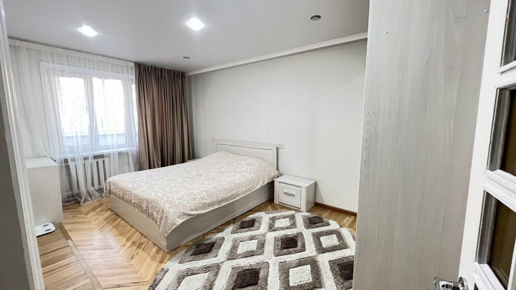 Продажа 4-комнатной квартиры, Пятигорск, Мира ул,  39