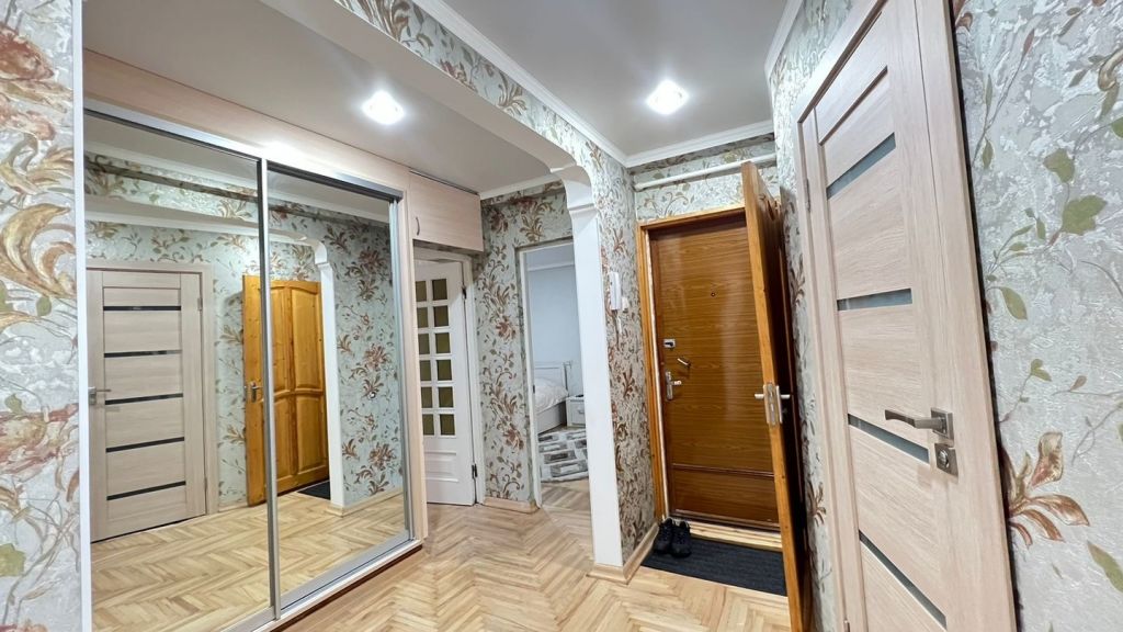 Продажа 4-комнатной квартиры, Пятигорск, Мира ул,  39