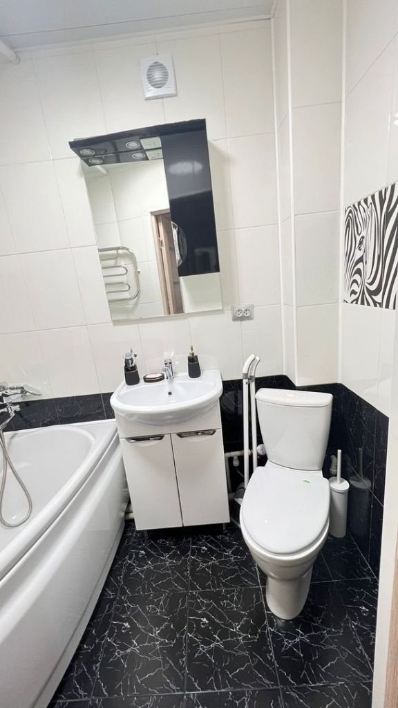 Продажа 4-комнатной квартиры, Пятигорск, Мира ул,  39