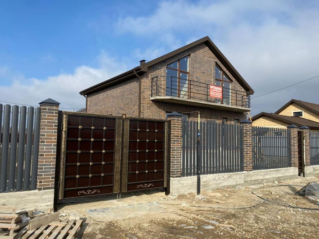 Продажа дома, 170м <sup>2</sup>, 6 сот., Ставропольский, Университетская ул,  60