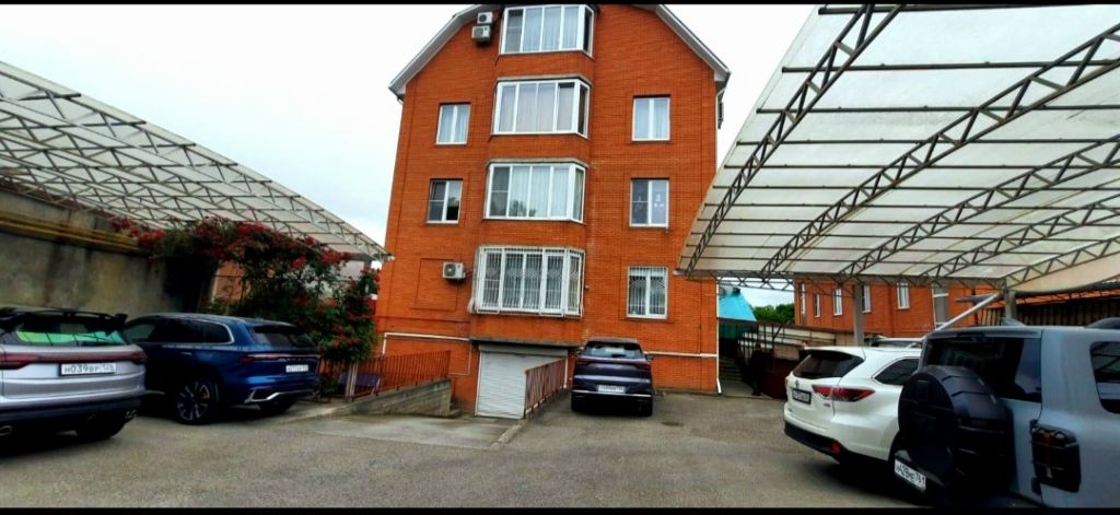 Продажа 2-комнатной квартиры, Пятигорск, Коста Хетагурова ул,  105