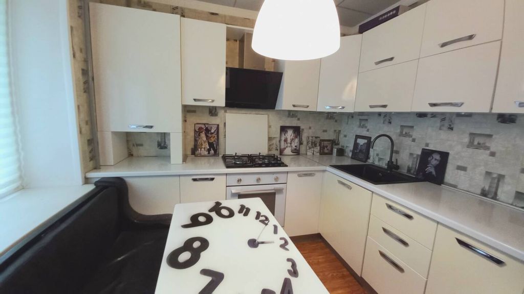 Продажа 1-комнатной квартиры, Минеральные Воды, Анджиевского ул,  140