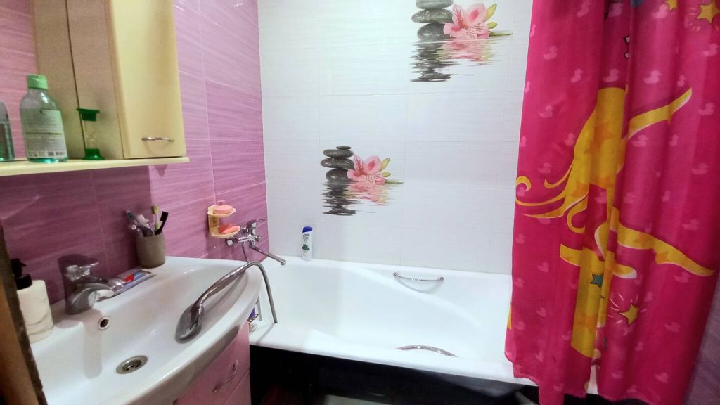 Продажа 3-комнатной квартиры, Минеральные Воды, Анджиевского ул,  136