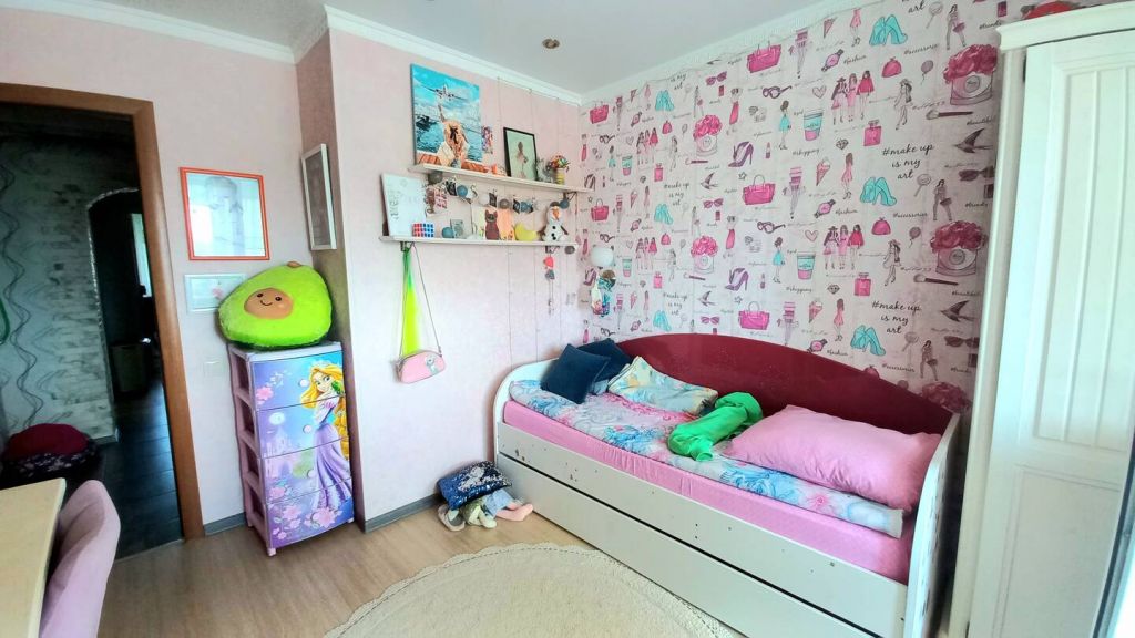 Продажа 3-комнатной квартиры, Минеральные Воды, Анджиевского ул,  136