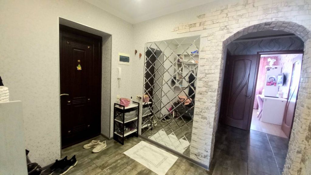 Продажа 3-комнатной квартиры, Минеральные Воды, Анджиевского ул,  136