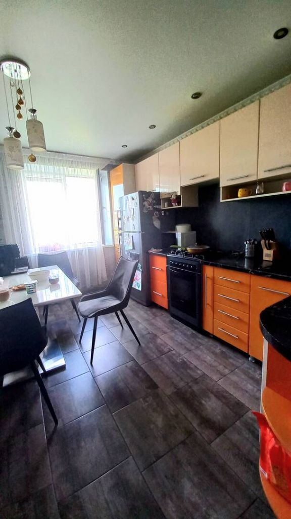 Продажа 3-комнатной квартиры, Минеральные Воды, Анджиевского ул,  136