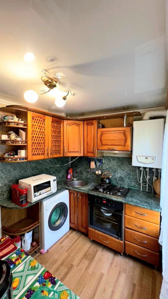 Продажа 2-комнатной квартиры, Минеральные Воды, 50 лет Октября ул,  28