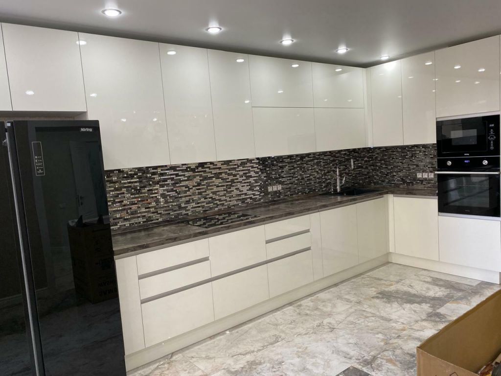 Продажа 2-комнатной квартиры, Пятигорск, Первомайская ул,  2к2