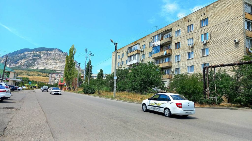 Продажа 3-комнатной квартиры, Минеральные Воды, Дружбы ул,  32
