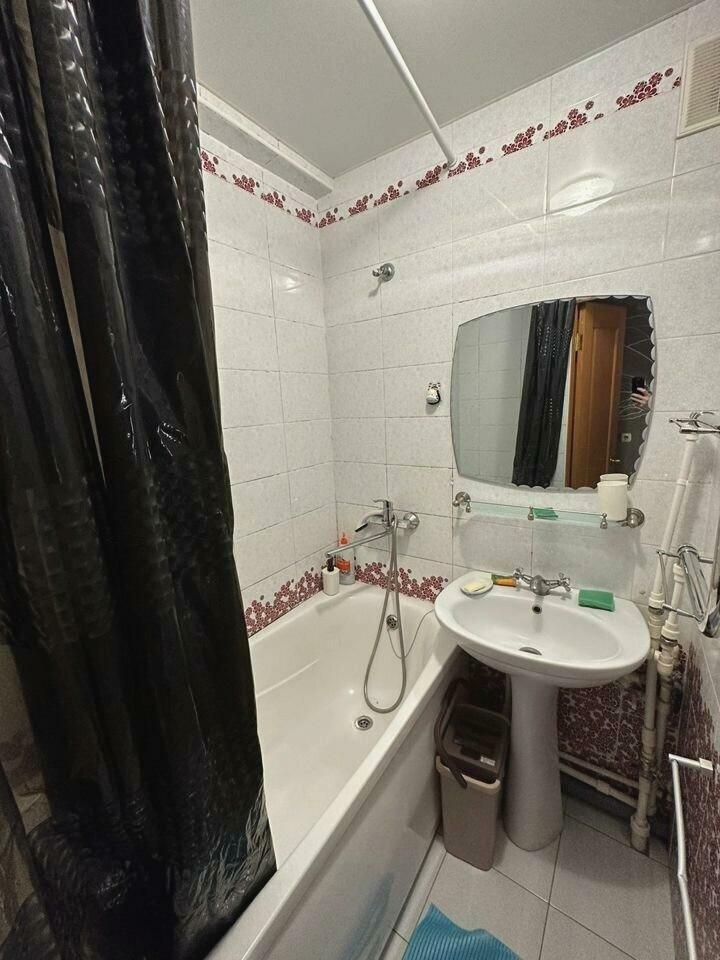 Продажа 3-комнатной квартиры, Пятигорск, Калинина ул,  2к2