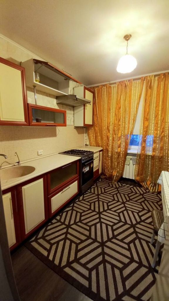 Продажа 2-комнатной квартиры, Минеральные Воды, Новоселов ул,  6