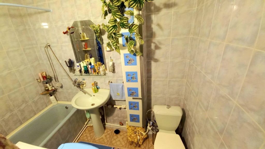 Продажа 3-комнатной квартиры, Минеральные Воды, М.Горького ул,  14