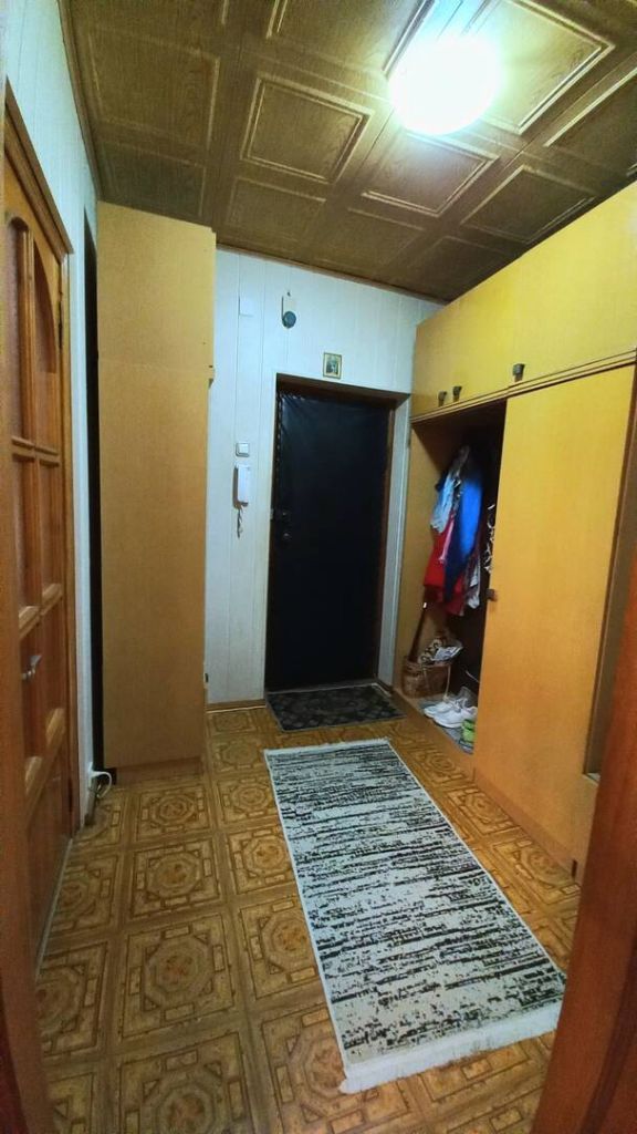 Продажа 3-комнатной квартиры, Минеральные Воды, М.Горького ул,  14