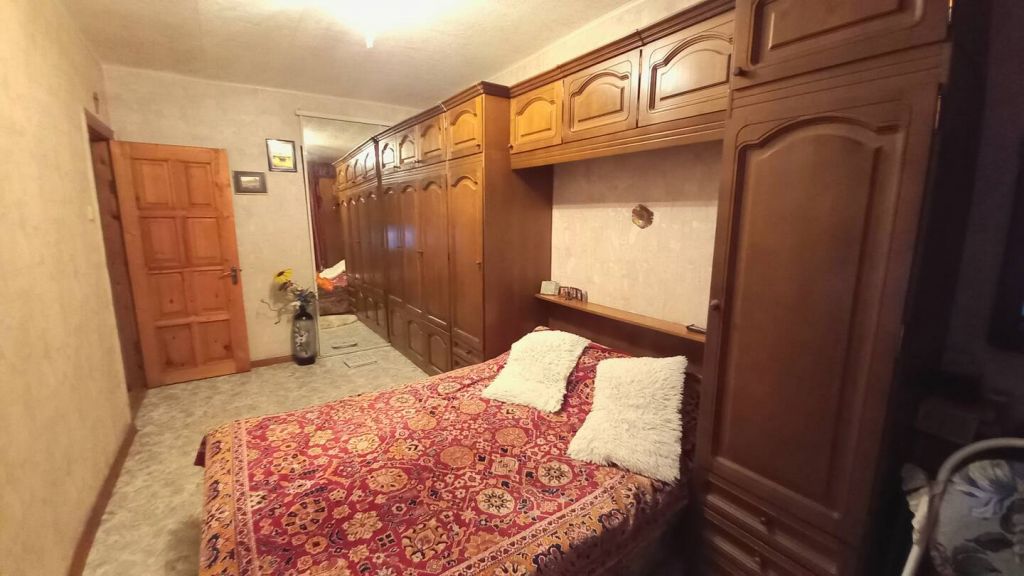 Продажа 3-комнатной квартиры, Минеральные Воды, М.Горького ул,  14