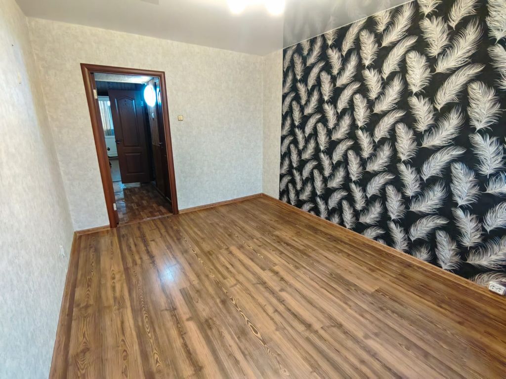 Продажа 3-комнатной квартиры, Кострома, Задорина ул,  8