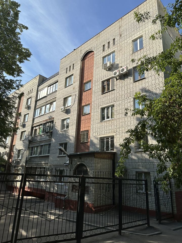 Продажа 3-комнатной квартиры, Саратов, Белоглинская ул,  154/156