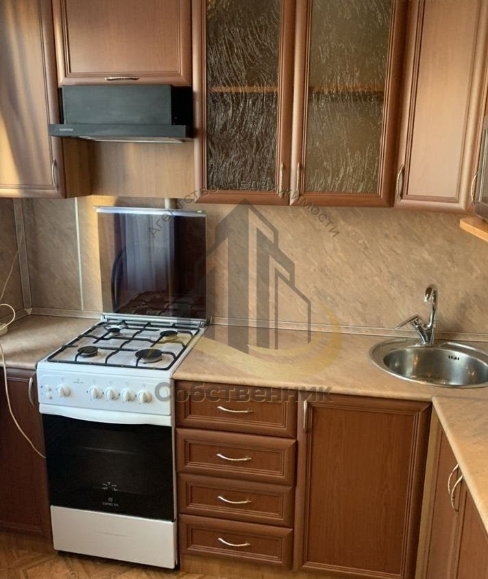 Аренда 1-комнатной квартиры, Губкин, Космонавтов ул,  3