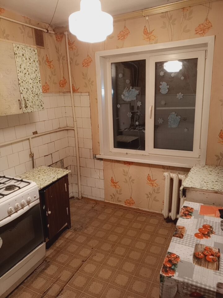 Продажа 2-комнатной квартиры, Новомосковск, Космонавтов ул,  31