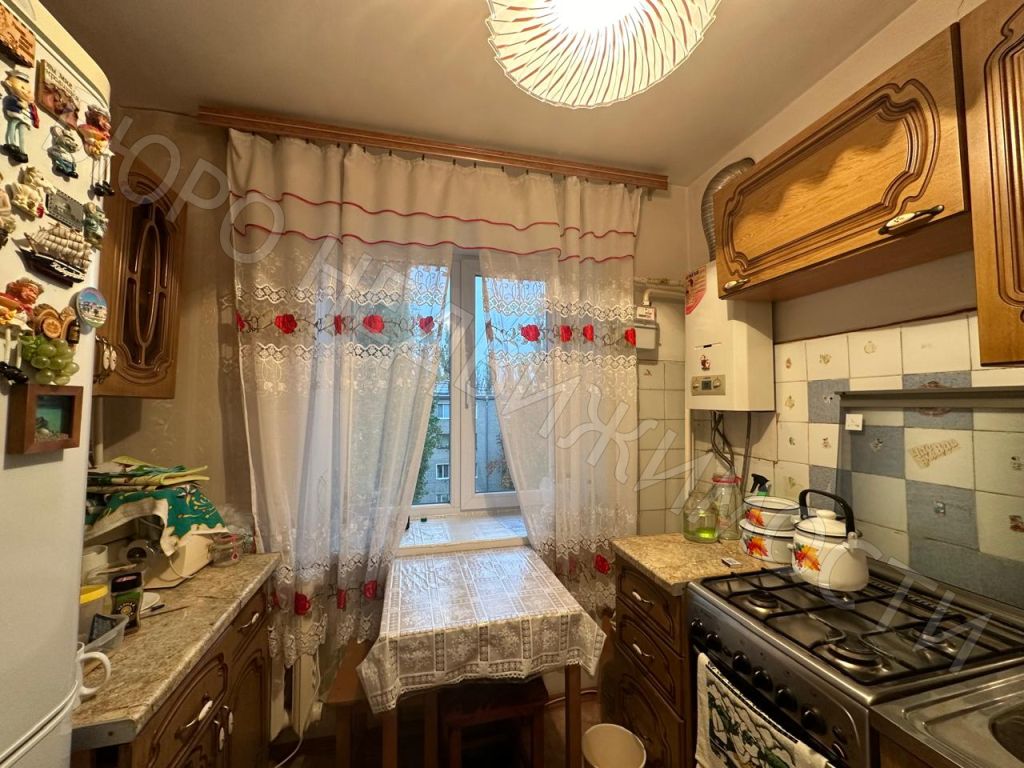 Продажа 3-комнатной квартиры, Балашов, 50 лет ВЛКСМ ул,  21а